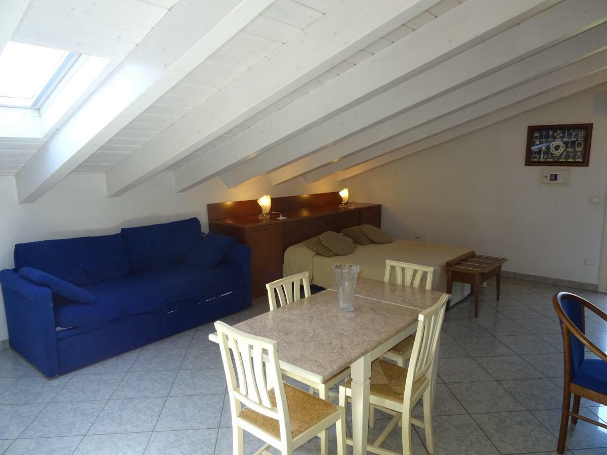Residence Rosa Dei Venti Червия Стая снимка